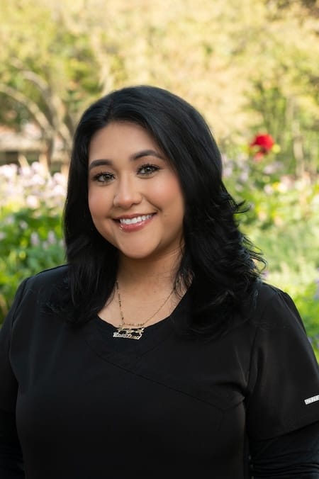 Picture of our talented assistant Cristina in Arlington Heights, IL. Talented Assistant Celia in Arlington Heights, IL